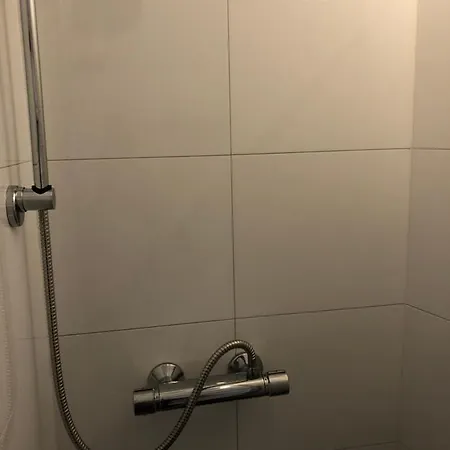 Romantisch Tiny Gardenhouse In Beautiful Garden Horská chata Zandvoort