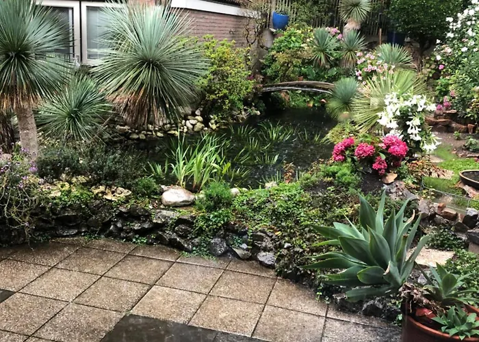 샬레 Romantisch Tiny Gardenhouse In Beautiful Garden *